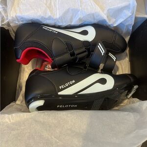 Peloton Black and White Cycling Shoes NWT size 38